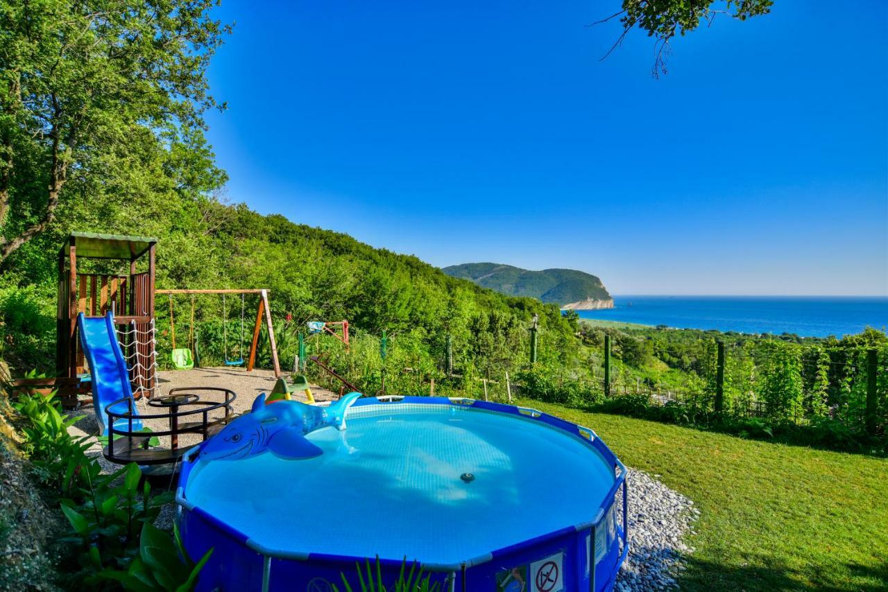 Pataki Guesthouse Petrovac Kültér fotó