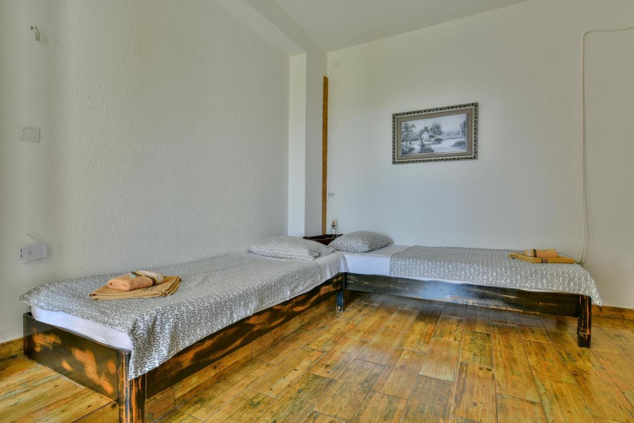 Pataki Guesthouse Petrovac Szoba fotó