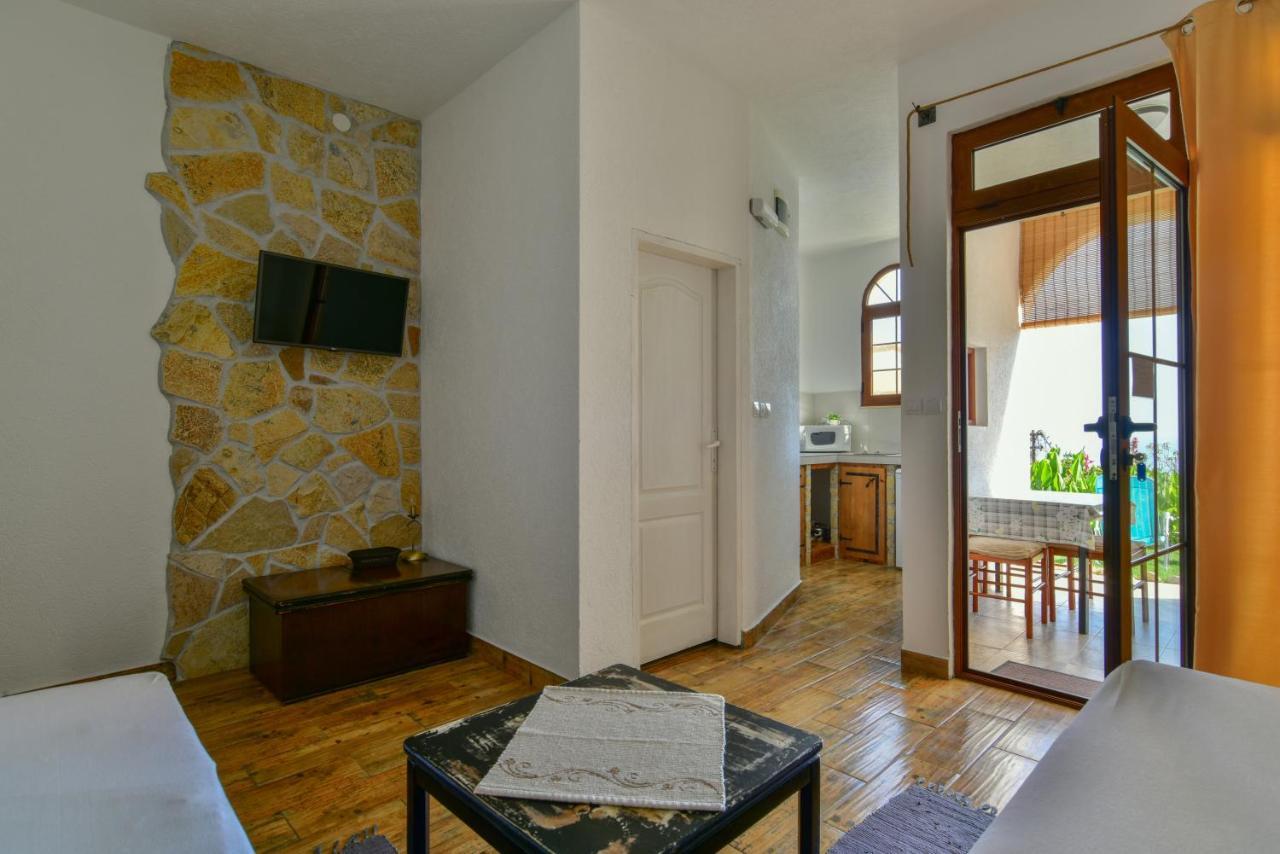 Pataki Guesthouse Petrovac Kültér fotó